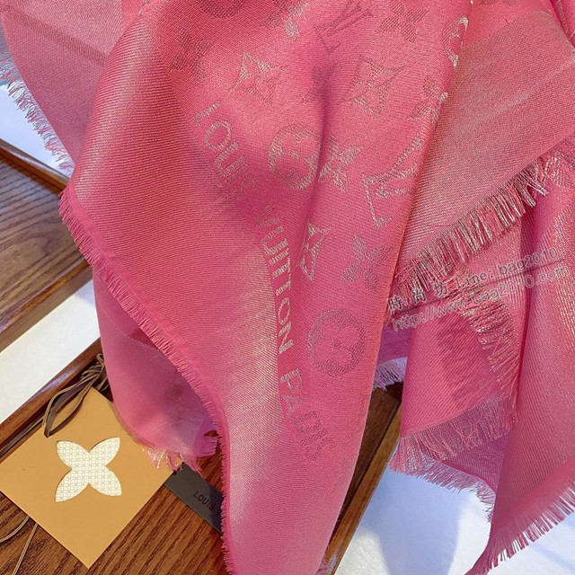 Louis Vuitton秋冬新款女士圍巾 路易威登明星同款圍巾 真絲羊毛LV披肩大方巾  mmj1720